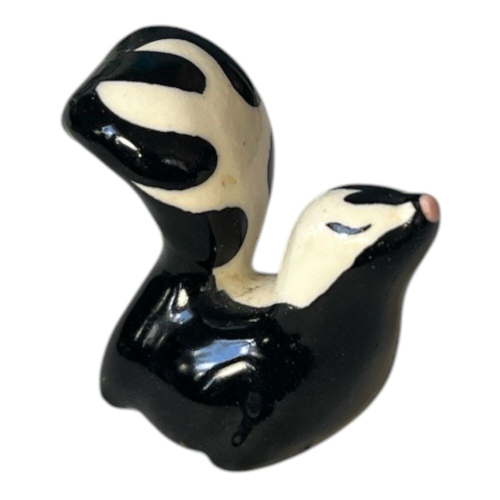 Vintage Hagen-Renaker Miniature Skunk Pink Nose Woodland Collection 1-1/2"